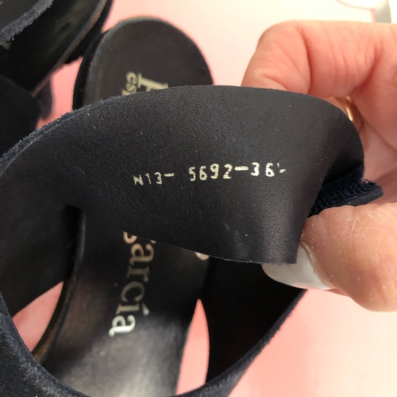 Pedro Garcia Suede Heels - Picture 5 of 6